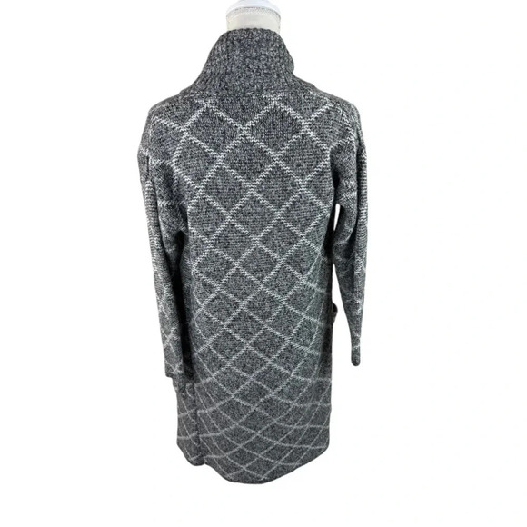 Harlowe & Graham Cardigan Sweater - Picture 3 of 9
